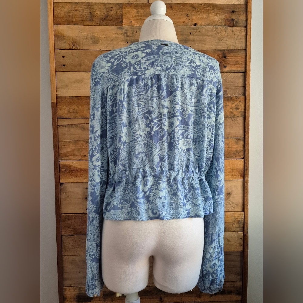 O’Neill Alena Blue Paisley Cropped Top Flowy Ruffle Coastal Boho Chic - Picture 7 of 12